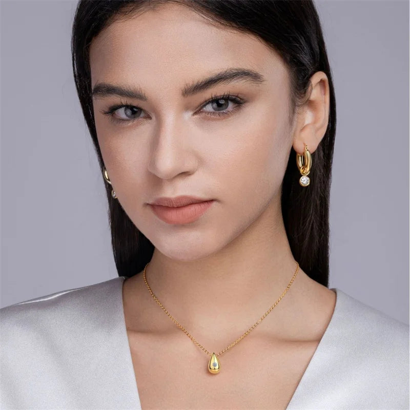 ZFSILVER S925 Sterling Silver Fashion Trendy Moissanite Gold Waterdrop Necklace For Women Wedding Charm Jewelry Match-all N14902